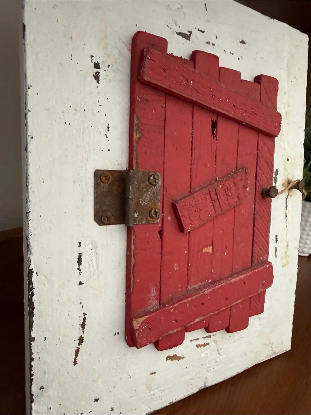 Two’s Company Vintage Late 90’s Rustic Distressed White Frame with Red Door